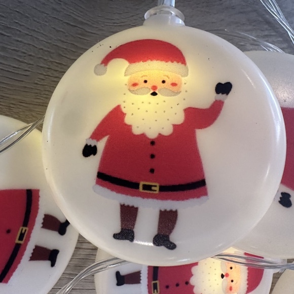 Christmas Lights - Round Santa - Battery Operated - 40 Lights ~18 Ft Long - Picture 2 of 5